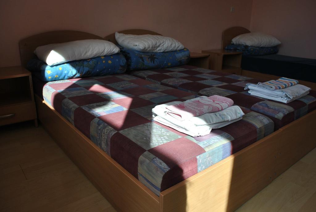Poilsio Namai Saltinelis Hotel Plateliai Szoba fotó
